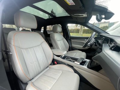 Audi e-tron 55 quattro 408 ch Avus Extended   - 12