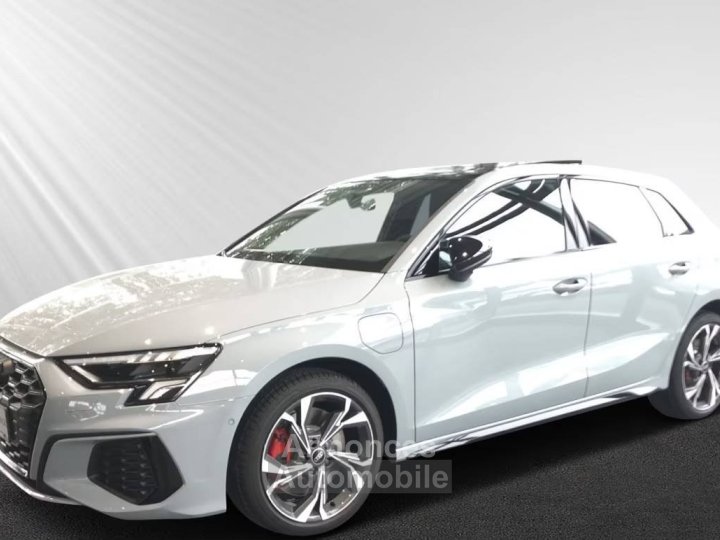 Audi A3 Sportback 45TFSIe S tronic S LINE%2BPANO%2BSITZHZ - 1