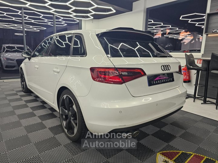 Audi A3 Sportback 20 TDI 184 Ambition Quattro S tronic 6 pack SLINE - 6