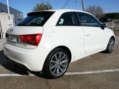 Audi A1 14 TFSI 122CH ATTRACTION S TRONIC 7   - 4