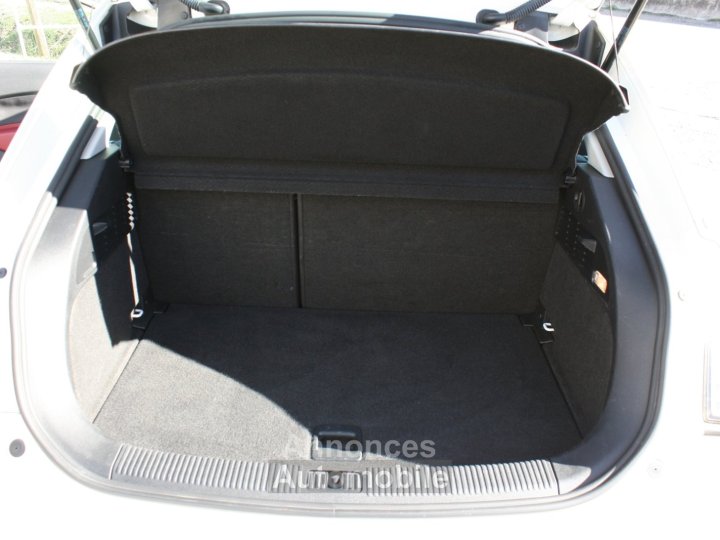 Audi A1 14 TFSI 122CH ATTRACTION S TRONIC 7 - 10