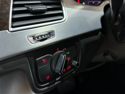 Audi A8 V6 30 TDI 250 DPF Quattro Avus Tiptronic A   - 19