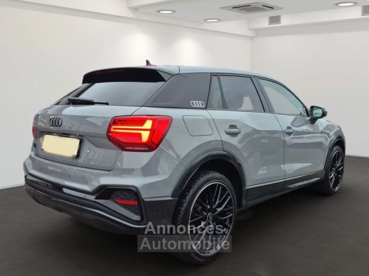 Audi Q2 S-LINE - 2