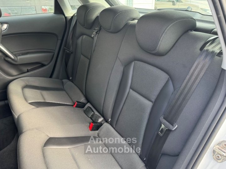 Audi A1 Sportback 14 tfsi 120ch ambiente s-tronic bva + gps sieges chauffants radar av-ar - 11
