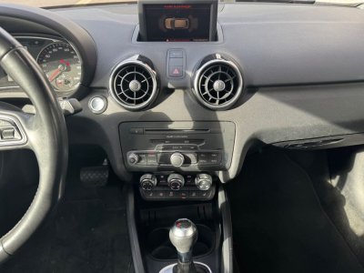 Audi A1 Sportback 14 tfsi 120ch ambiente s-tronic bva + gps sieges chauffants radar av-ar   - 17