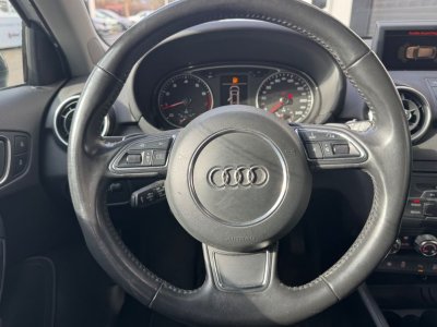 Audi A1 Sportback 14 tfsi 120ch ambiente s-tronic bva + gps sieges chauffants radar av-ar   - 18