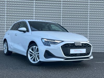 Audi A3 Sportback TFSI Mild Hybrid 116 S tronic 7 Business Executive   - 4