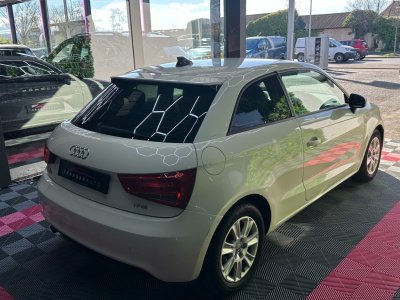 Audi A1 12 TFSI 85 ch Ambiente 3 Portes - Suivi - Radio - Regulateur   - 4