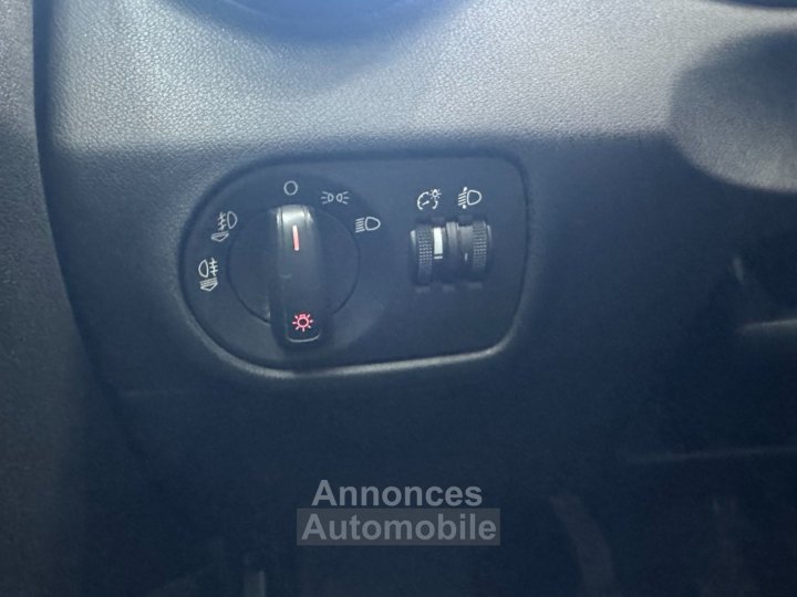 Audi A1 12 TFSI 85 ch Ambiente 3 Portes - Suivi - Radio - Regulateur - 15