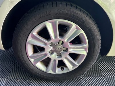 Audi A1 12 TFSI 85 ch Ambiente 3 Portes - Suivi - Radio - Regulateur   - 17