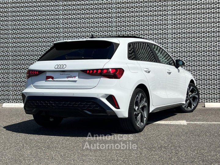 Audi A3 Sportback TFSI Mild Hybrid 150 S tronic 7 S line - 2