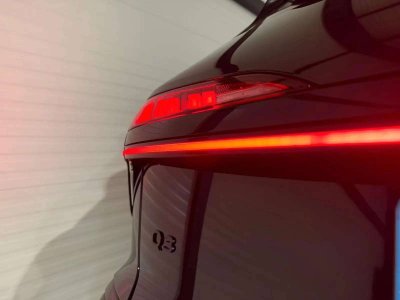 Audi Q3 DIESEL TDI 150 ch S tronic 7 S line   - 19