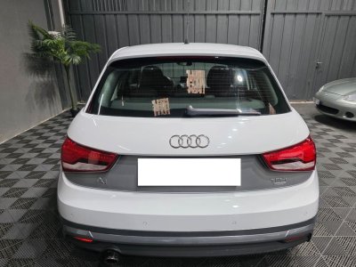 Audi A1 10 TFSI 95ch Ultra Style &Agrave; partir de 19142 -mois   - 5