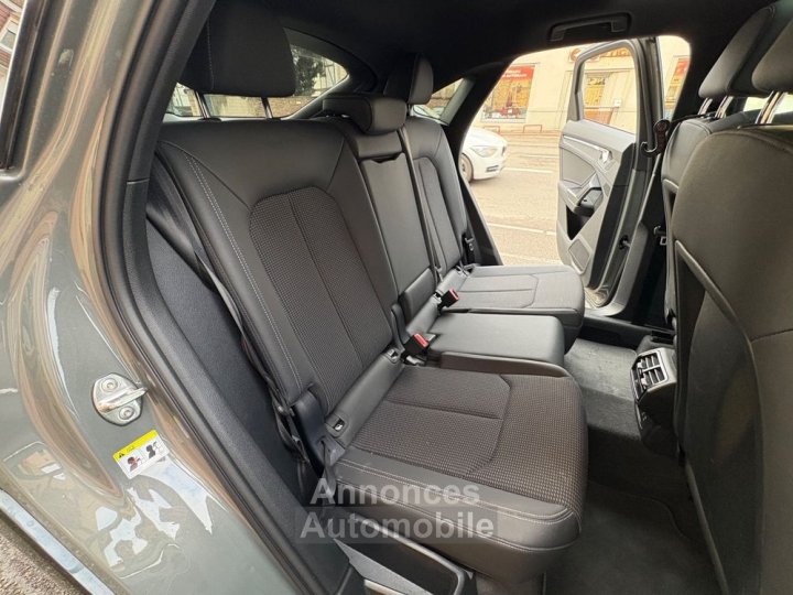 Audi Q3 Sportback 15 35 tfsi 150 s-line s-tronic 7 black edition bva toit ouvrant garantie constructeur - 13