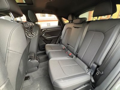 Audi Q3 Sportback 15 35 tfsi 150 s-line s-tronic 7 black edition bva toit ouvrant garantie constructeur   - 14