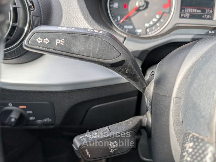 Audi Q2 14 35 tfsi 150ch s-line bva entretien siege chauffant apple carplay camera recul - 27
