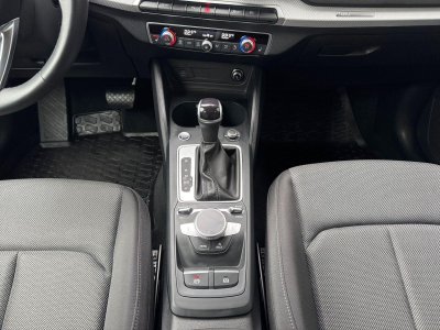 Audi Q2 S line 35TFSI MATRIX AHK NAV KAM SHZ   - 10