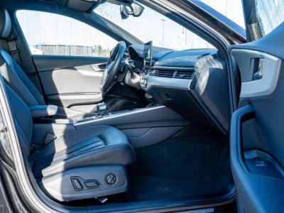 Audi A4 Avant S line 35 TFSI S tronic ACC LED NAVI BT   - 2