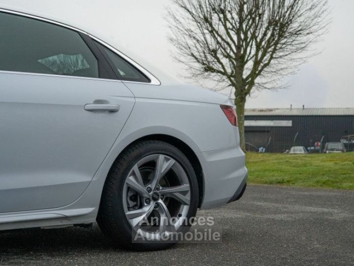 Audi A4 30 TDI 136CH S LINE TRONIC 7 7CV - 12