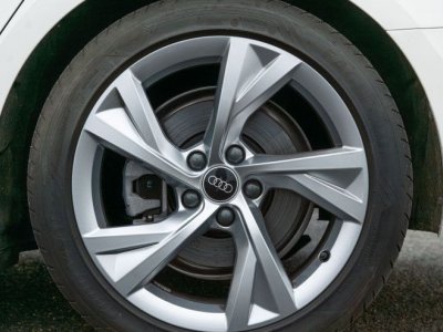 Audi A4 30 TDI 136CH S LINE TRONIC 7 7CV - 13