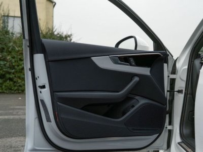 Audi A4 30 TDI 136CH S LINE TRONIC 7 7CV - 23