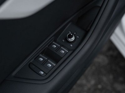 Audi A4 30 TDI 136CH S LINE TRONIC 7 7CV - 24