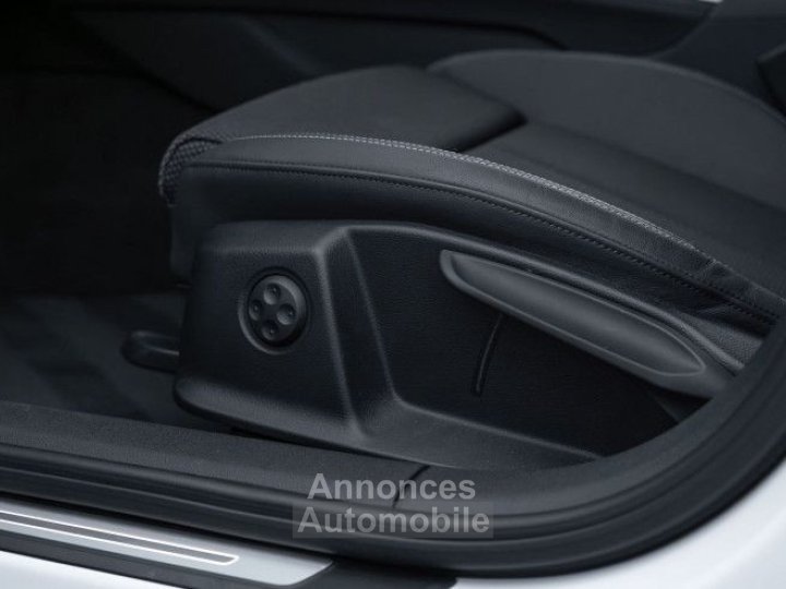 Audi A4 30 TDI 136CH S LINE TRONIC 7 7CV - 26