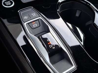 Audi A5 AVANT Avant TDI Hybride 204 ch S tronic 7 Business Executive   - 31