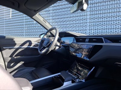 Audi Q8 E-TRON SPORTBACK e-tron Sportback 55 408 ch 114 kWh Quattro S line - 7