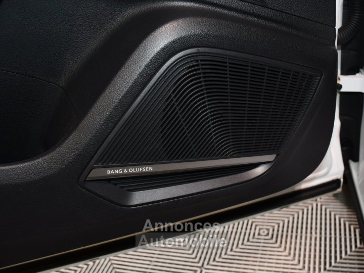 Audi Q2 S-Line 35 TFSI 150 S-Tronic GPS Virtual Caméra Bang Olufsen Pré Sense Régulateur Semi Cuir JA 18 Garantie 16/05/2026 - 12