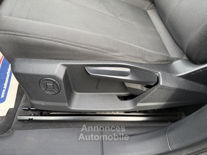 Audi Q3 15 35 TFSI - 150 - BV S-tronic - Limited - CARPLAY %2B RADAR AR - 22