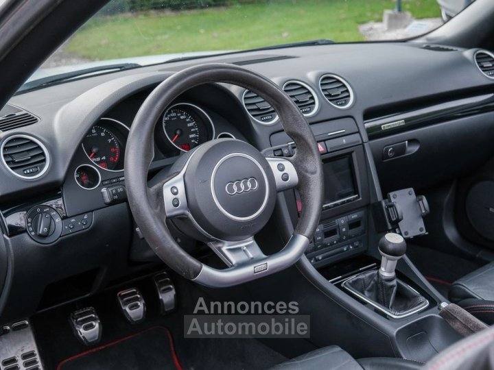 Audi RS4 Cabriolet 42l V8 420ch Exclusive / Gris Suzuka / Pack F1 / Bose - 9