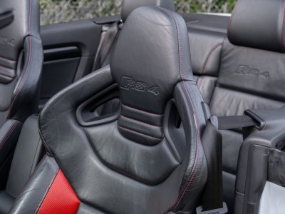 Audi RS4 Cabriolet 42l V8 420ch Exclusive / Gris Suzuka / Pack F1 / Bose   - 11