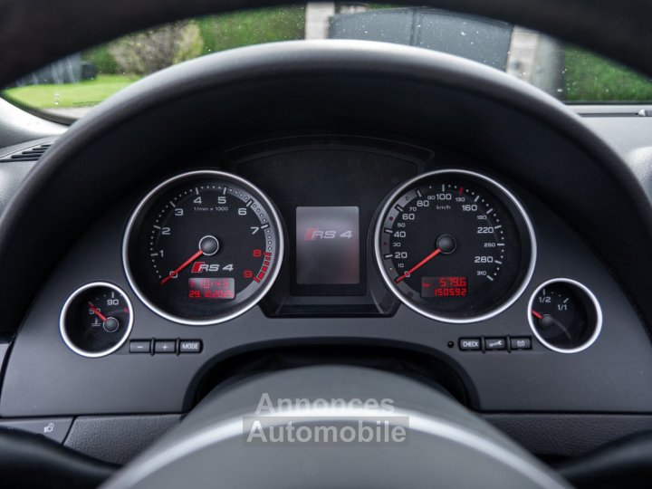 Audi RS4 Cabriolet 42l V8 420ch Exclusive / Gris Suzuka / Pack F1 / Bose - 16