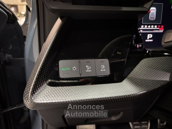 Audi RS3 Sportback (4) 25 TFSI S TRONIC QUATTRO SPORTBACK - 25