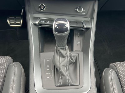 Audi Q3 35 TFSI 150 ch S tronic 7 S line   - 18