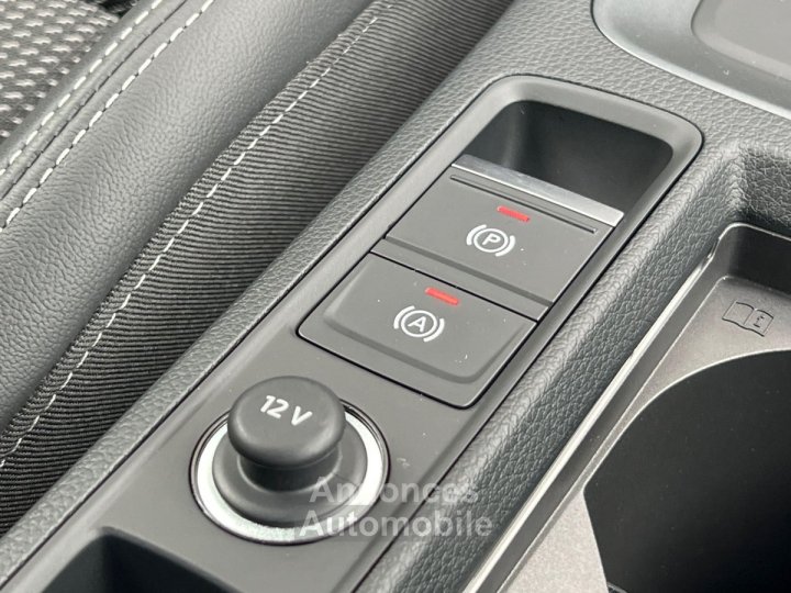 Audi Q3 35 TFSI 150 ch S tronic 7 S line - 19