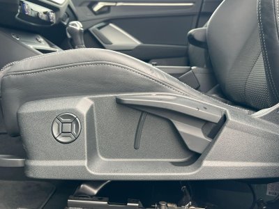 Audi Q3 35 TFSI 150 ch S tronic 7 S line   - 24