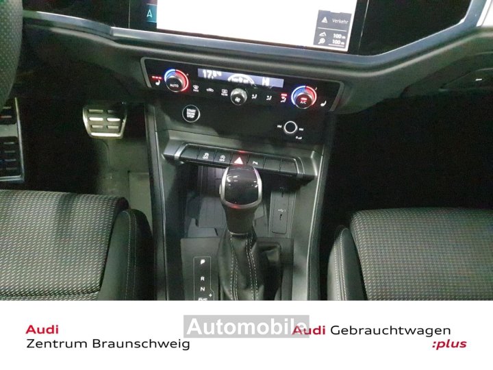 Audi Q3 S line 35 TFSI S tronic STANDHZG%2BAHK%2BLED - 8