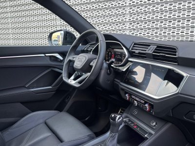 Audi Q3 35 TFSI 150 ch S tronic 7 S line plus   - 7