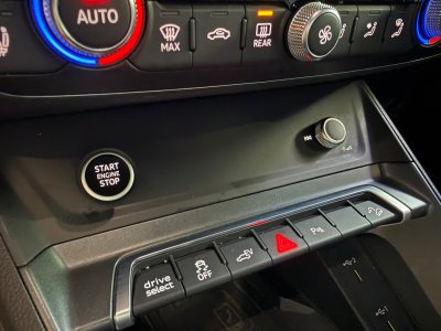 Audi Q3 Sportback 45 TFSIe 245 ch S tronic 6 S line - 19