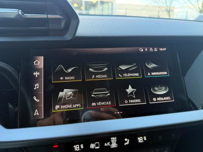 Audi A3 Limousine 15 TFSI 150 CV Mild Hybrid S Tronic7 S Line - Entretien Complet - Régulateur / Caméra de Recul /Sièges Chauff - - 24