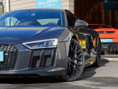 Audi R8 V10 Plus - 2