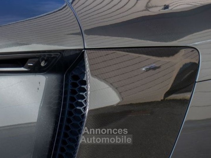 Audi R8 V10 Plus - 3