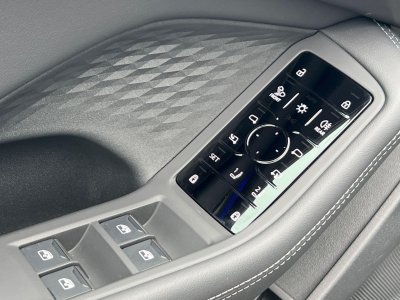 Audi A5 AVANT Avant e-hybrid 367 ch S tronic 7 Quattro S line   - 26