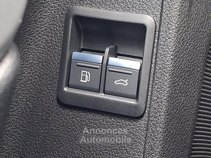 Audi Q3 Sportback 45 TFSIe 245 ch S tronic 6 Design - 10