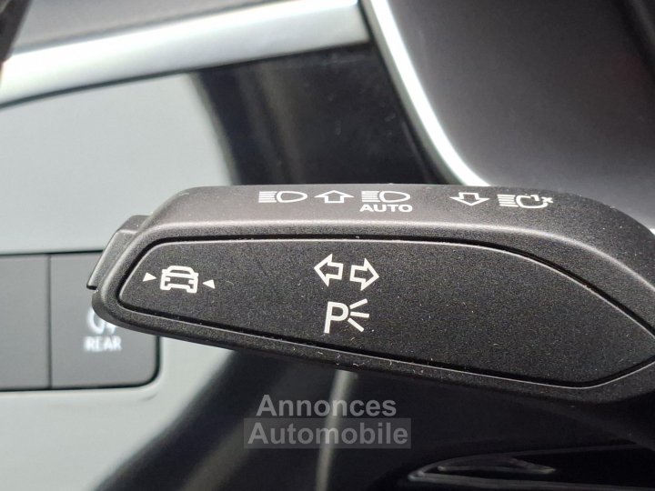 Audi Q3 Sportback 45 TFSIe 245 ch S tronic 6 Design - 16