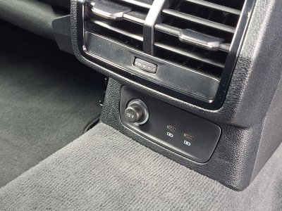 Audi Q3 Sportback 45 TFSIe 245 ch S tronic 6 Design   - 29