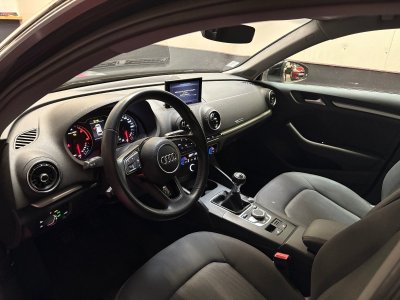 Audi A3 Sportback BUSINESS 30 TDI 116 Business line /SUIVI COMPLET/ CAM&Eacute;RA DE RECUL/ CARPLAY/ PHARES LED   - 14