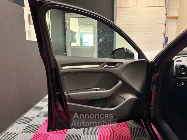 Audi A3 Sportback BUSINESS 30 TDI 116 Business line /SUIVI COMPLET/ CAM&Eacute;RA DE RECUL/ CARPLAY/ PHARES LED - 17